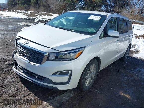 2019 Kia Sedona LX with VIN KNDMB5C13K6547535, listed as a IAAI auction lot 41430560 with 59,937 mi miles. Bid and sale history available at carsss.com. Image 17.