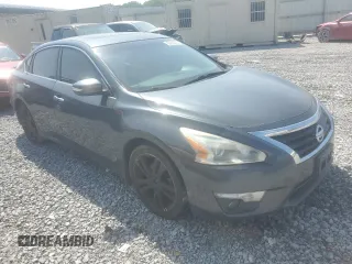 2013 Nissan Altima SV z VIN 1N4BL3AP6DC118822, wystawiony jako Copart lot #63930565 z przebiegiem 196 954 mil mil oraz Czysty tytuł • Clean title. Historia ofert i sprzedaży dostępna na DreamBid. Obrazek 4.