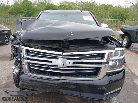 2015 Chevrolet Suburban LTZ with VIN 1GNSCKKC6FR271675, listed as a IAAI auction lot 41915036 with 150,917 mi miles. Bid and sale history available at carsss.com. Image 12.