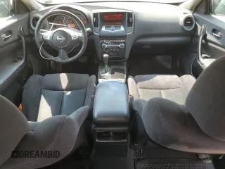 2010 Nissan Maxima SV z VIN 1N4AA5AP1AC831636, wystawiony jako Copart lot #54655015 z przebiegiem 111 077 mil mil oraz Szkoda całkowita • Salvage title. Historia ofert i sprzedaży dostępna na DreamBid. Obrazek 8.