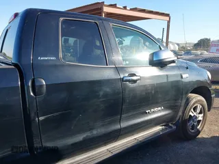 2011 Toyota Tundra 4WD Truck LTD with VIN 5TFBY5F15BX175854, listed as a IAAI auction lot 41425357 with 367,661 mi miles. Bid and sale history available at carsss.com. Image 13.