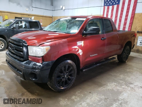 2010 Toyota Tundra z VIN 5TFUW5F19AX101415, wystawiony jako Copart lot #56232545 z przebiegiem 167 081 mil mil oraz Czysty tytuł • Clean title. Historia ofert i sprzedaży dostępna na DreamBid. Obrazek 1.