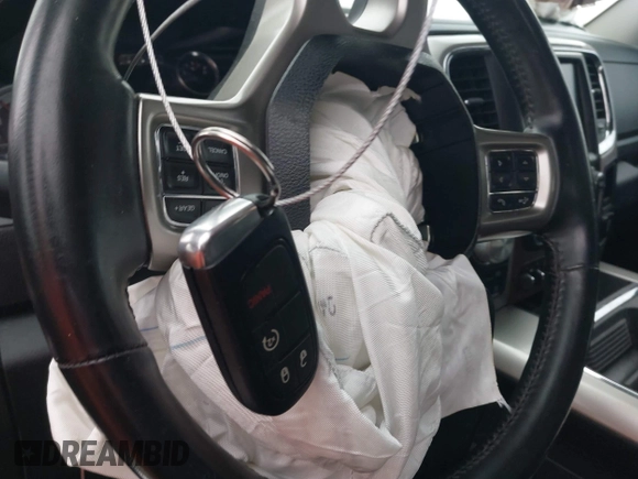2016 Ram 1500 Laramie z VIN 1C6RR7NM7GS354329, wystawiony jako IAAI lot #41360188 z przebiegiem Nie podano mil oraz . Historia ofert i sprzedaży dostępna na DreamBid. Obrazek 11.