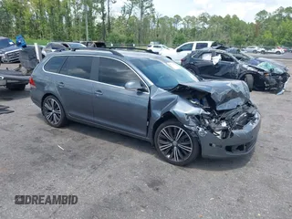 2014 Volkswagen Jetta TDI w/Sunroof & Nav с VIN 3VWPL7AJ7EM613739, выставлен на аукционе IAAI как лот 42718192 с пробегом 159 860 миль миль и . История ставок и продаж доступна на DreamBid. Изображение 1.
