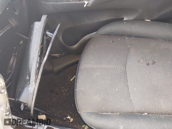 2014 Nissan Sentra SV with VIN 3N1AB7AP9EY312966, listed as a IAAI auction lot 42470367 with 151,892 mi miles and . Bid and sale history available at DreamBid. Image 5.