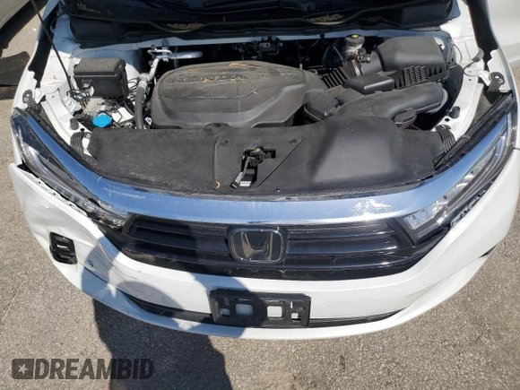2022 Honda Odyssey Touring with VIN 5FNRL6H8XNB501482, listed as a Copart auction lot 52148875 with 32,568 mi miles and Salvage title. Bid and sale history available at DreamBid. Image 11.