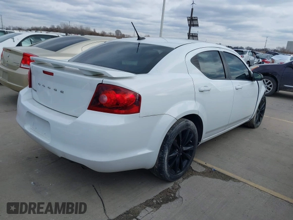 2014 Dodge Avenger SE z VIN 1C3CDZAB8EN200550, wystawiony jako IAAI lot #40389714 z przebiegiem 74 029 mil mil oraz . Historia ofert i sprzedaży dostępna na DreamBid. Obrazek 4.