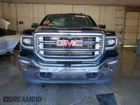 2017 GMC Sierra 1500 SLT z VIN 3GTU2NEC1HG211372, wystawiony jako Copart lot #56509595 z przebiegiem 72 150 mil mil oraz Szkody całkowita. Historia ofert i sprzedaży dostępna na DreamBid. Obrazek 5.