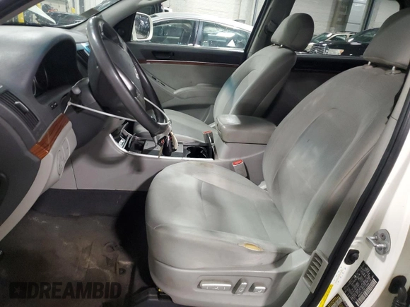 2011 Hyundai Veracruz Limited z VIN KM8NU4CC0BU170888, wystawiony jako Copart lot #57513105 z przebiegiem 184 928 mil mil oraz Szkoda całkowita • Salvage title. Historia ofert i sprzedaży dostępna na DreamBid. Obrazek 7.
