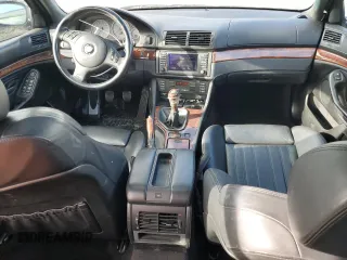 2003 BMW M5 z VIN WBSDE93413CF92478, wystawiony jako Copart lot #43822095 z przebiegiem 131 854 mil mil oraz Szkody całkowita. Historia ofert i sprzedaży dostępna na DreamBid. Obrazek 8.
