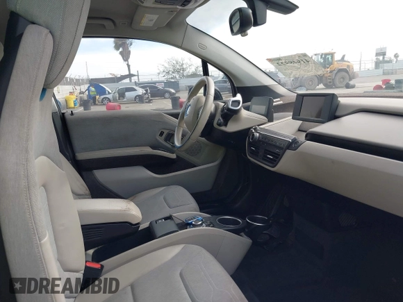 2015 BMW i3 z VIN WBY1Z2C51FV286626, wystawiony jako IAAI lot #41948522 z przebiegiem 106 060 mil mil oraz . Historia ofert i sprzedaży dostępna na DreamBid. Obrazek 5.