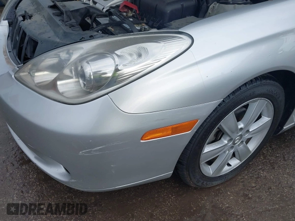 2005 Lexus ES 330 with VIN JTHBA30G055064200, listed as a IAAI auction lot 42048923 with 257,946 mi miles. Bid and sale history available at carsss.com. Image 17.