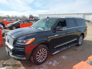 2022 Lincoln Navigator L Standard with VIN 5LMJJ3NT8NEL10342, listed as a IAAI auction lot 41164471 with 175,571 mi miles. Bid and sale history available at carsss.com. Image 17.