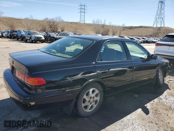 2000 Toyota Camry CE z VIN 4T1BG22K0YU699662, wystawiony jako Copart lot #47949165 z przebiegiem 270 179 mil mil oraz Szkoda całkowita • Salvage title. Historia ofert i sprzedaży dostępna na DreamBid. Obrazek 3.