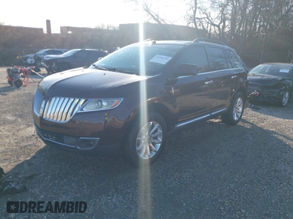 2011 Lincoln MKX z VIN 2LMDJ8JK6BBJ06452, wystawiony jako IAAI lot #41204256 z przebiegiem 129 177 mil mil oraz . Historia ofert i sprzedaży dostępna na DreamBid. Obrazek 2.
