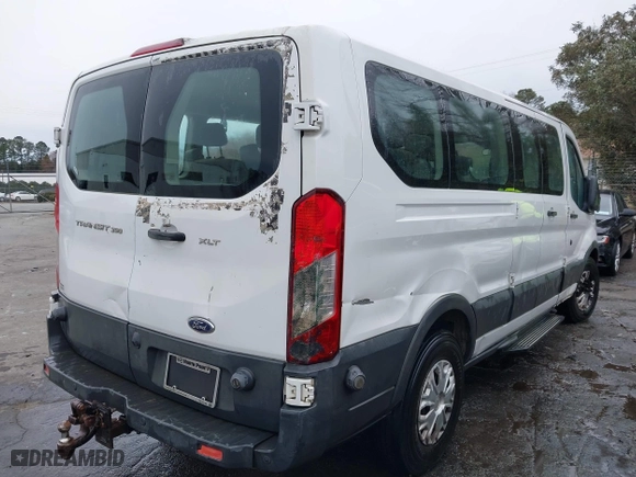 2016 Ford Transit Wagon XL with VIN 1FBZX2ZM9GKB00914, listed as a IAAI auction lot 41731358 with 286,717 mi miles. Bid and sale history available at carsss.com. Image 4.