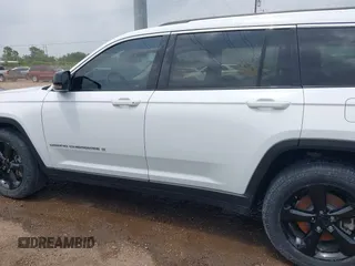 2021 Jeep Grand Cherokee Limited with VIN 1C4RJJBG5M8175260, listed as a IAAI auction lot 42206283 with Not provided miles and . Bid and sale history available at DreamBid. Image 14.