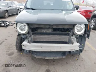 2017 Jeep Renegade Latitude with VIN ZACCJBBB8HPE73414, listed as a IAAI auction lot 41830671 with 105,227 mi miles. Bid and sale history available at carsss.com. Image 6.