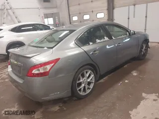 2009 Nissan Maxima 3.5 SV w/Sport Pkg with VIN 1N4AA51E69C812137, listed as a IAAI auction lot 41934002 with 220,804 mi miles. Bid and sale history available at carsss.com. Image 4.