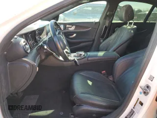 2019 Mercedes-Benz E-Class E 300 with VIN WDDZF4JB0KA533515, listed as a Copart auction lot 43582695 with 0 mi miles and Salvage Title. Bid and sale history available at carsss.com. Image 7.