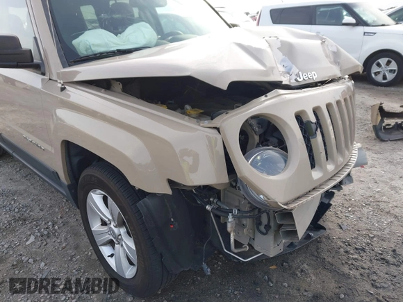 2017 Jeep Patriot Sport with VIN 1C4NJPBB3HD186308, listed as a IAAI auction lot 41743637 with 82,111 mi miles. Bid and sale history available at carsss.com. Image 21.