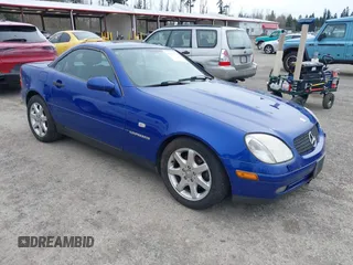 2000 Mercedes-Benz SLK-Class Kompressor with VIN WDBKK47F4YF147997, listed as a IAAI auction lot 41893379 with 72,492 mi miles. Bid and sale history available at carsss.com. Image 1.
