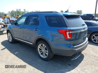 2019 Ford Explorer XLT z VIN 1FM5K8D88KGB25185, wystawiony jako IAAI lot #42359309 z przebiegiem 116 882 mil mil oraz . Historia ofert i sprzedaży dostępna na DreamBid. Obrazek 3.