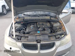 2008 BMW 3 Series 335xi z VIN WBAVD535X8A284478, wystawiony jako IAAI lot #42234123 z przebiegiem 225 165 mil mil oraz . Historia ofert i sprzedaży dostępna na DreamBid. Obrazek 10.