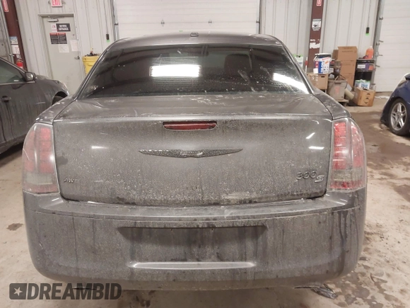2014 Chrysler 300 with VIN 2C3CCAGG0EH297937, listed as a IAAI auction lot 41400153 with 161,186 mi miles. Bid and sale history available at carsss.com. Image 16.