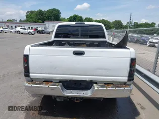 1999 Dodge 1500 z VIN 3B7HC13Z3XM535941, wystawiony jako IAAI lot #42174202 z przebiegiem 169 349 mil mil oraz . Historia ofert i sprzedaży dostępna na DreamBid. Obrazek 16.