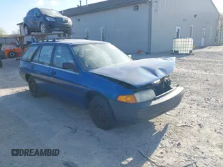 1991 Ford Escort z VIN 1FAPP15J1MW238370, wystawiony jako IAAI lot #42020657 z przebiegiem 54 469 mil mil oraz . Historia ofert i sprzedaży dostępna na DreamBid. Obrazek 1.