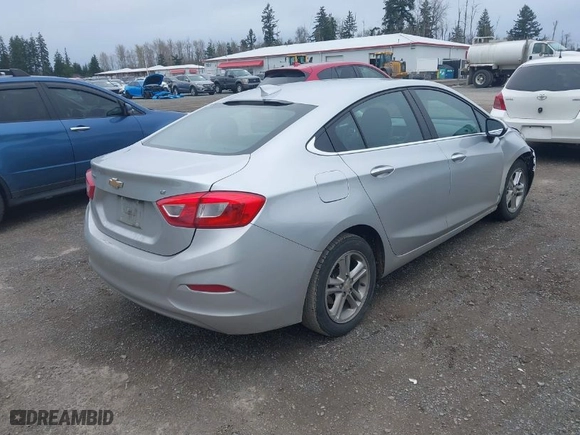 2017 Chevrolet Cruze LT with VIN 1G1BE5SM7H7241301, listed as a IAAI auction lot 41906040 with 132,922 mi miles. Bid and sale history available at carsss.com. Image 4.