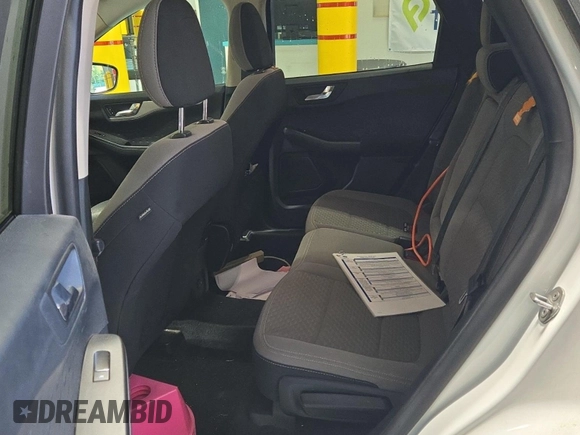 2020 Ford Escape SE z VIN 1FMCU9G66LUB14805, wystawiony jako IAAI lot #42388285 z przebiegiem 50 819 mil mil oraz . Historia ofert i sprzedaży dostępna na DreamBid. Obrazek 20.