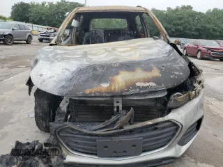 2020 Chevrolet Trax LT z VIN 3GNCJLSB5LL245059, wystawiony jako Copart lot #59633075 z przebiegiem Nie podano mil oraz Nie do naprawy • Non repairable. Historia ofert i sprzedaży dostępna na DreamBid. Obrazek 5.