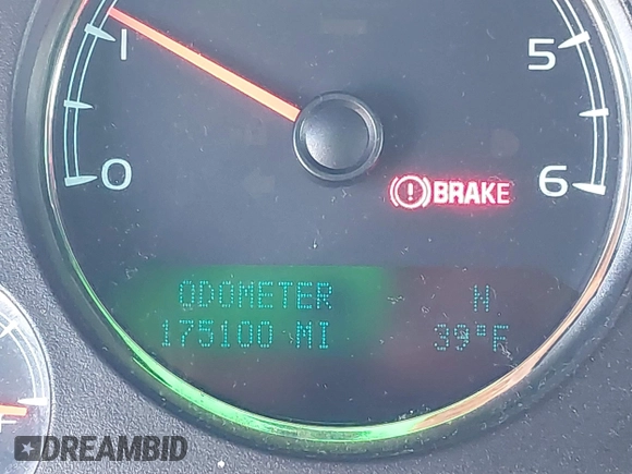 2010 GMC Yukon XL Denali with VIN 1GKUKMEF0AR176578, listed as a IAAI auction lot 41444927 with 175,100 mi miles. Bid and sale history available at carsss.com. Image 15.