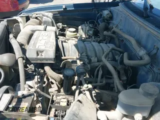 2005 Toyota Tundra SR5 with VIN 5TBBT44145S457319, listed as a IAAI auction lot 42526898 with 193,586 mi miles and . Bid and sale history available at DreamBid. Image 19.