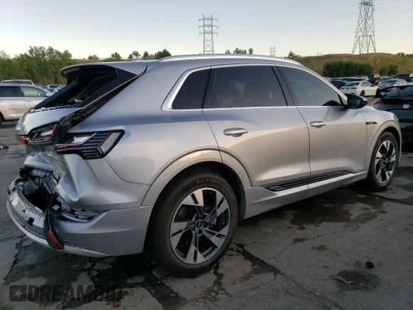 2022 Audi e-tron Premium with VIN WA1AAAGE3NB023738, listed as a Copart auction lot 72651284 with 35,531 mi miles and Salvage Title. Bid and sale history available at DreamBid. Image 3.