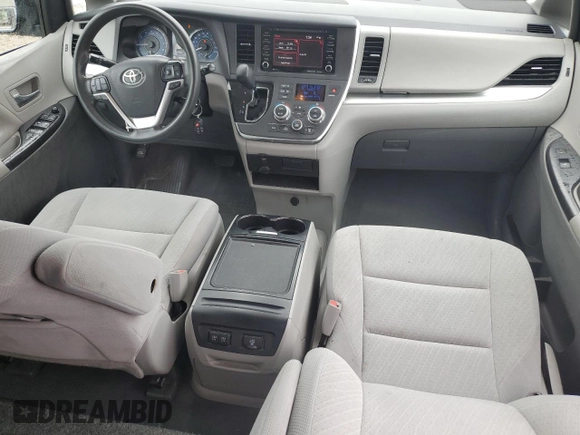 2019 Toyota Sienna LE with VIN 5TDJZ3DC2KS223303, listed as a Copart auction lot 65820654 with 286,964 mi miles and Clean Title. Bid and sale history available at carsss.com. Image 8.
