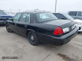 2011 Ford Police Interceptor with VIN 2FABP7BV1BX180282, listed as a IAAI auction lot 41568934 with 105,383 mi miles. Bid and sale history available at carsss.com. Image 3.