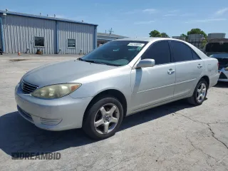 2005 Toyota Camry LE with VIN 4T1BE30K15U057509, listed as a Copart auction lot 64249885 with 263,574 mi miles and Clean title. Bid and sale history available at DreamBid. Image 1.
