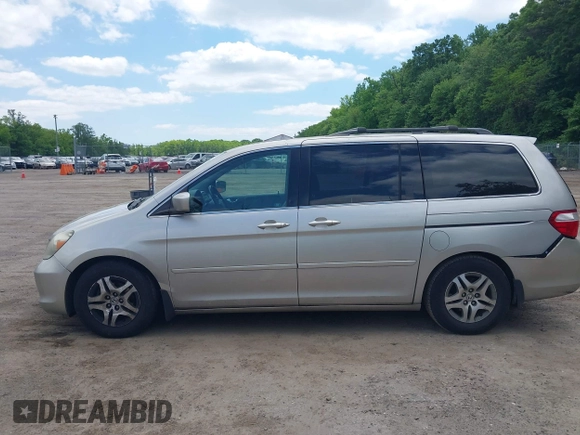 2006 Honda Odyssey EX-L z VIN 5FNRL38786B442374, wystawiony jako IAAI lot #42300958 z przebiegiem 338 841 mil mil oraz . Historia ofert i sprzedaży dostępna na DreamBid. Obrazek 15.