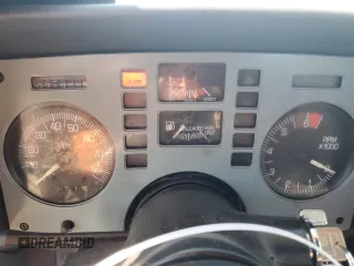 1986 Pontiac Fiero z VIN 1G2PF379XGP215474, wystawiony jako Copart lot #73346514 z przebiegiem 71 955 mil mil oraz Tytuł czysty. Historia ofert i sprzedaży dostępna na DreamBid. Obrazek 9.