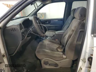 2004 GMC Envoy SLT with VIN 1GKDT13S042257444, listed as a Copart auction lot 89137605 with 301,920 mi miles and Salvage Title. Bid and sale history available at carsss.com. Image 7.
