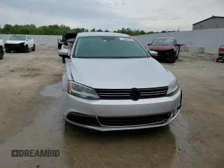 2013 Volkswagen Jetta SE z VIN 3VWDX7AJ3DM450464, wystawiony jako Copart lot #55464505 z przebiegiem 201 001 mil mil oraz Nie do naprawy • Non repairable. Historia ofert i sprzedaży dostępna na DreamBid. Obrazek 14.