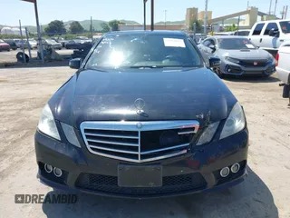 2010 Mercedes-Benz E-Class E 350 Luxury with VIN WDDHF5GB0AA072193, listed as a IAAI auction lot 42031041 with 152,969 mi miles. Bid and sale history available at carsss.com. Image 12.