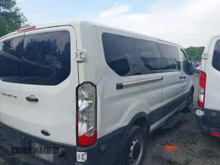 2019 Ford Transit Passenger XL с VIN 1FBZX2YM1KKA65246, выставлен на аукционе IAAI как лот 42275413 с пробегом 414 339 миль миль и . История ставок и продаж доступна на DreamBid. Изображение 13.