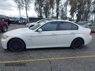 2007 BMW 3 Series 328i with VIN WBAVC53517FZ77136, listed as a IAAI auction lot 41799066 with 178,362 mi miles and . Bid and sale history available at carsss.com. Image 14.