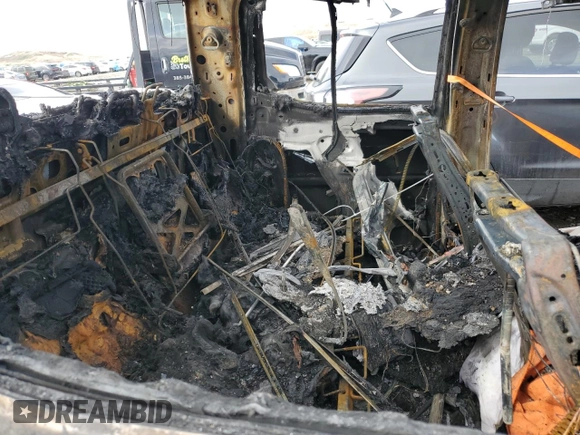 2019 Chevrolet Silverado 1500 High Country with VIN 3GCUYHEL6KG127717, listed as a Copart auction lot 48813995 with 0 mi miles and Salvage Title. Bid and sale history available at carsss.com. Image 10.