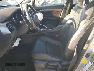 2019 Toyota C-HR XLE z VIN NMTKHMBX6KR070507, wystawiony jako Copart lot #50090175 z przebiegiem 109 471 mil mil oraz Szkody całkowita. Historia ofert i sprzedaży dostępna na DreamBid. Obrazek 7.