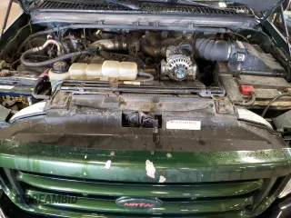 2000 Ford F-250 XL с VIN 1FTNW21F8YEA58200, выставлен на аукционе Copart как лот 49684055 с пробегом 225 239 миль миль и Чистый • Clean title. История ставок и продаж доступна на DreamBid. Изображение 11.